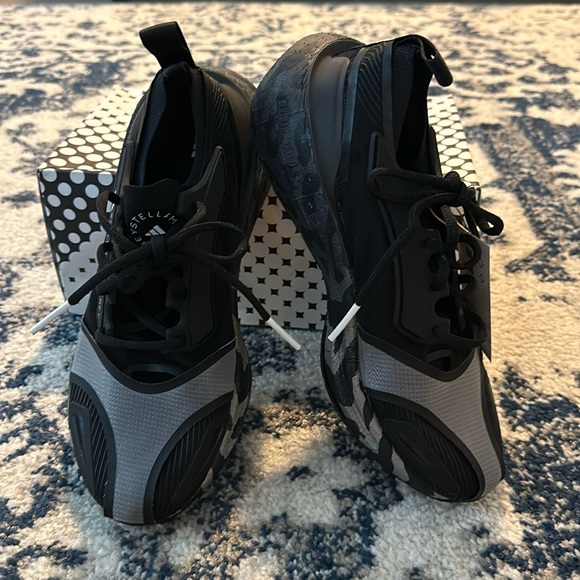 NWT Adidas Stella McCartney Ultraboost 23 - Picture 2 of 16